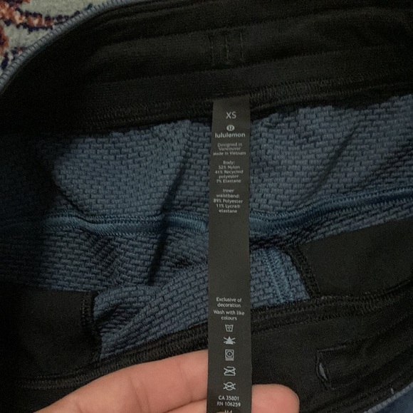 Lululemon LN Size XS Textured Tech Pant Diamond Dye Iron Blue True Navy - Picture 4 of 7